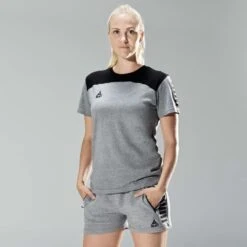 SELECT Oxford T-Shirt - Women 23 SELECT Oxford T-Shirt - Women -Sports Wear Shop 8546551 630034 grey black T Shirt Oxford Women action 2