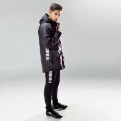 SELECT Spain Coach Jacket -Sports Wear Shop 8551434 610078 black Coach Jacket Spain action 2